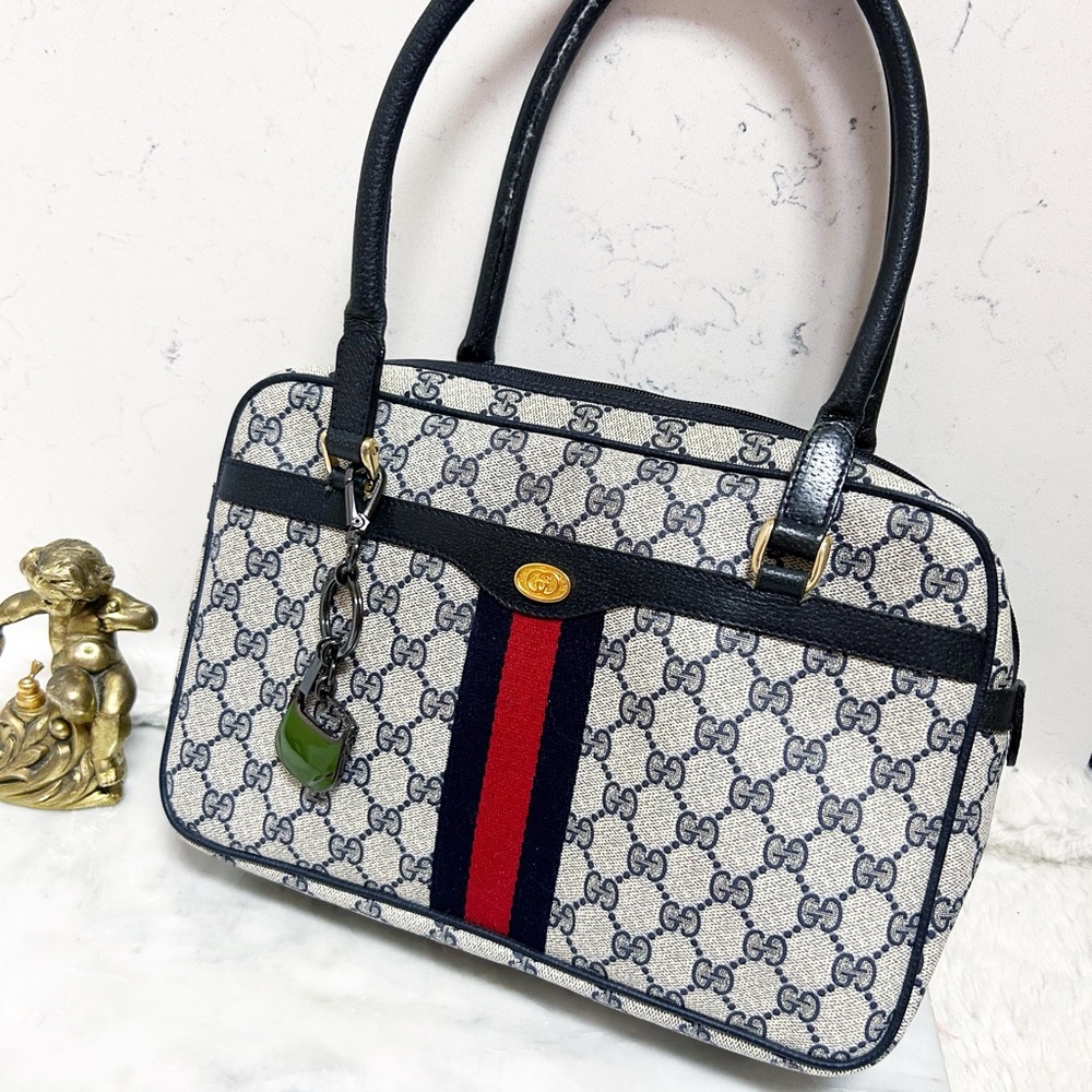 Authentic Gucci Vintage Supreme Monogram Sherry Doctor style Bag - Picture 12 of 13